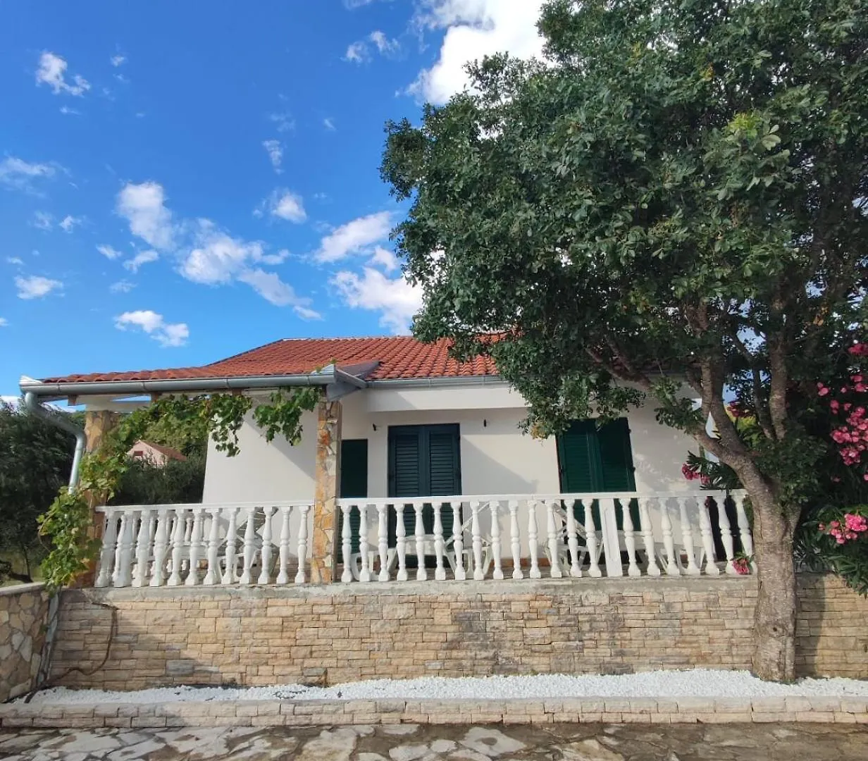 Holiday home Wonderful Vacation Home On The Lake Front Krusevo